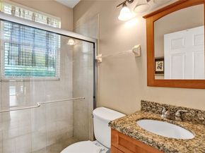 4921 NW 112th Dr, Coral Springs FL 33076