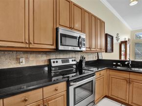 4921 NW 112th Dr, Coral Springs FL 33076