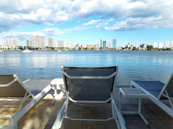 17301 Biscayne Blvd 1108, Aventura FL 33160