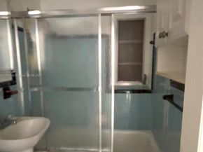 671 E 17th St, Hialeah FL 33010