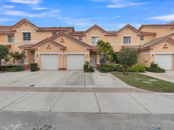 8761 SW 21st St, Miramar FL 33025