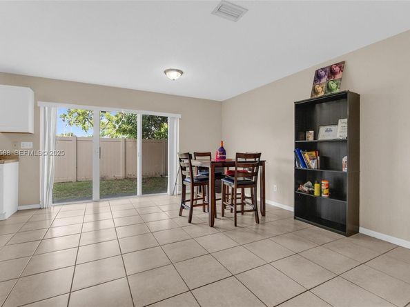 8761 SW 21st St, Miramar FL 33025