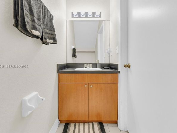 8761 SW 21st St, Miramar FL 33025