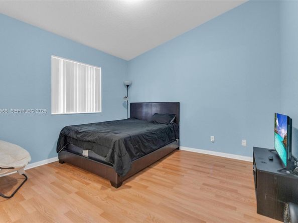 8761 SW 21st St, Miramar FL 33025