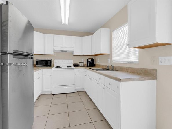 8761 SW 21st St, Miramar FL 33025