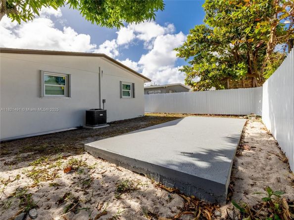 1847 NW 63rd St, Miami FL 33147