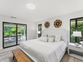 2 Dunbar Rd, Palm Beach Gardens FL 33418