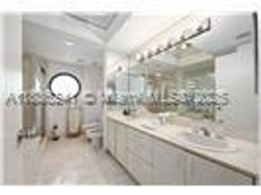 1000 W Island Blvd 2909, Aventura FL 33160