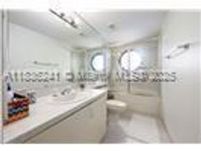 1000 W Island Blvd 2909, Aventura FL 33160