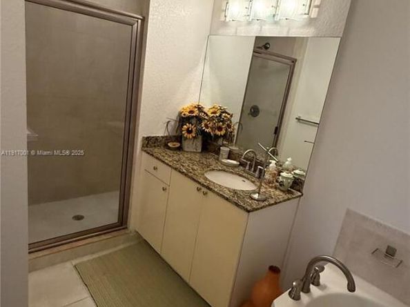 1830 Radius Dr 1106, Hollywood FL 33020