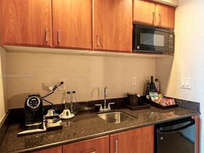 18001 SE Collins Ave 2111, Sunny Isles Beach FL 33160