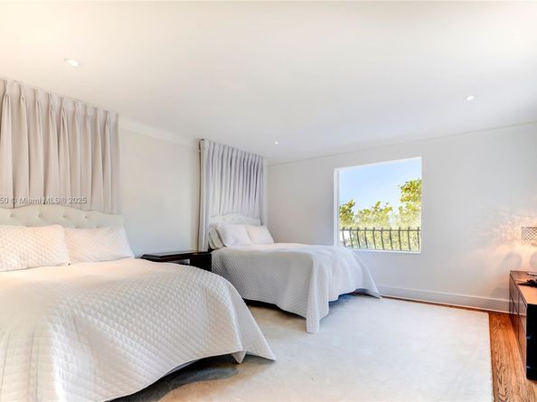 5800 La Gorce Dr, Miami Beach FL 33140