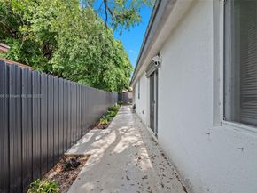 6723 NW 6th Ave, Miami FL 33150