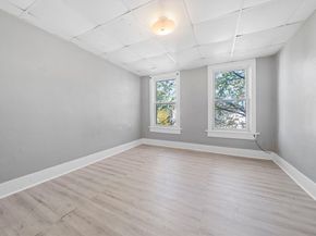 62 May St, Worcester MA 01610