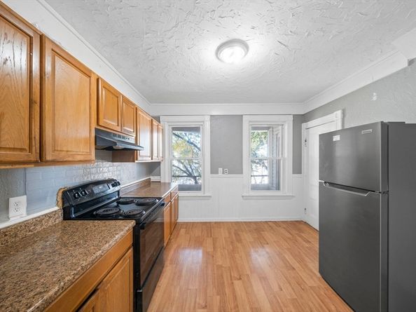 62 May St, Worcester MA 01610
