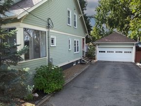 20 Clyde St, Fitchburg MA 01420