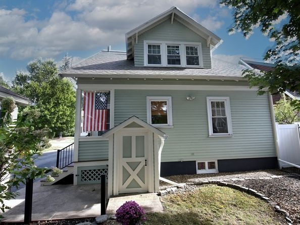 20 Clyde St, Fitchburg MA 01420