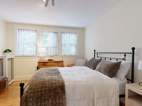 20 Clyde St, Fitchburg MA 01420