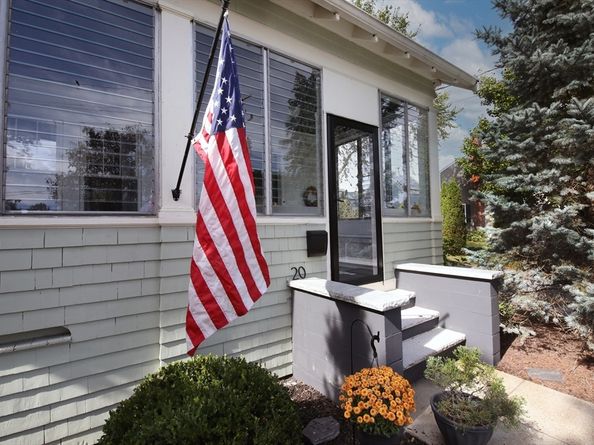 20 Clyde St, Fitchburg MA 01420