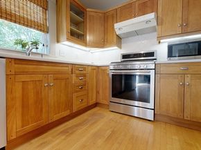20 Clyde St, Fitchburg MA 01420