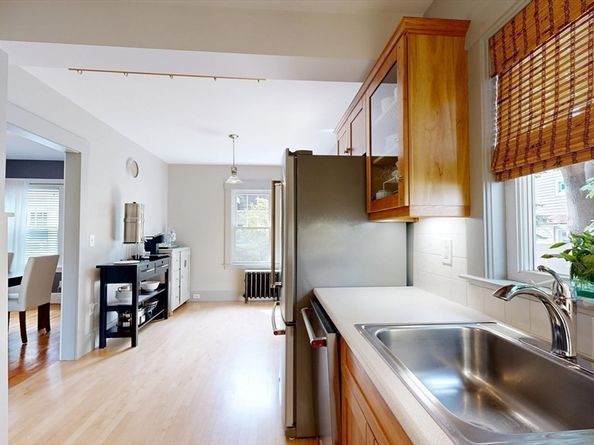 20 Clyde St, Fitchburg MA 01420