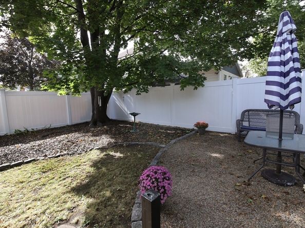 20 Clyde St, Fitchburg MA 01420