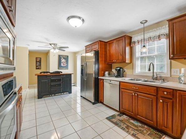 8 Bachant Way, Wareham MA 02571