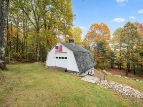 31 Lyford Rd, Spencer MA 01562