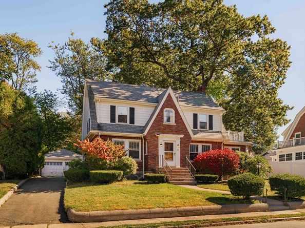 29 Norton St, Braintree MA 02184