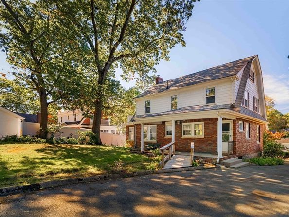 29 Norton St, Braintree MA 02184
