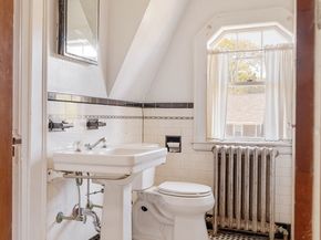 29 Norton St, Braintree MA 02184