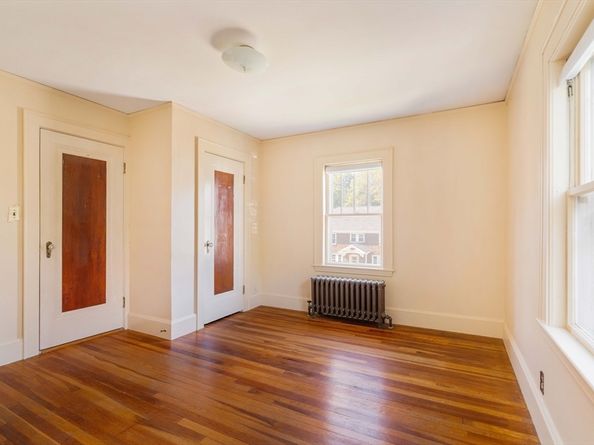 29 Norton St, Braintree MA 02184