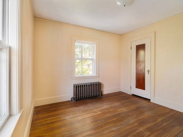 29 Norton St, Braintree MA 02184