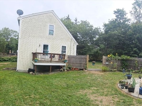 210 Tremont St, Carver MA 02330
