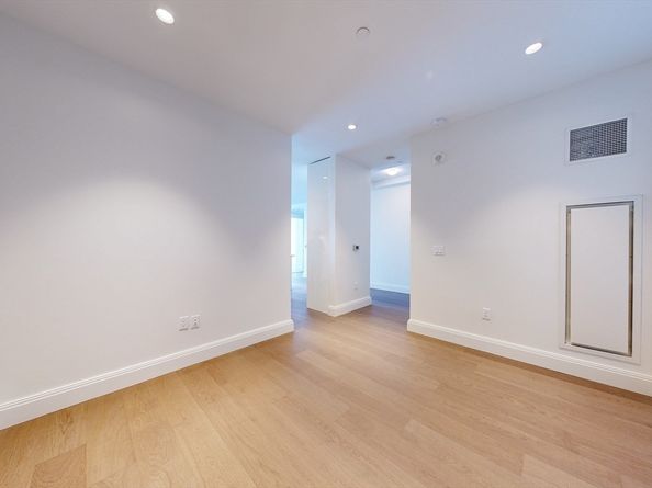 240 Devonshire Street 5509, Boston MA 02110