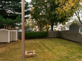 26 Colonial Rd, Peabody MA 01960