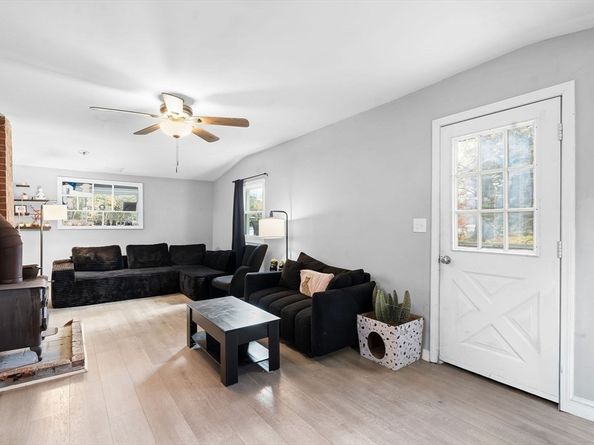 74 Princeton St, Gardner MA 01440