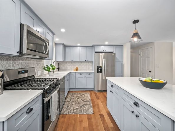 32 Gratto Rd, Marshfield MA 02050