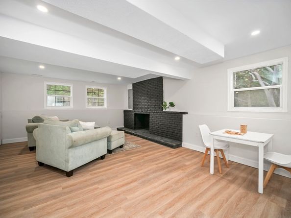 32 Gratto Rd, Marshfield MA 02050