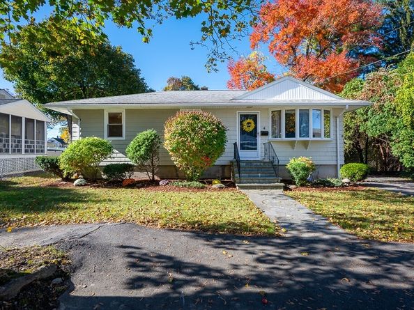 4 Harold St, Worcester MA 01604