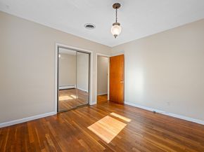 4 Harold St, Worcester MA 01604