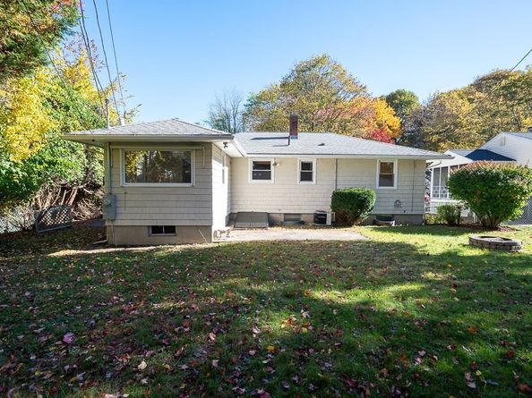 4 Harold St, Worcester MA 01604