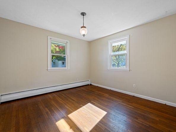 4 Harold St, Worcester MA 01604