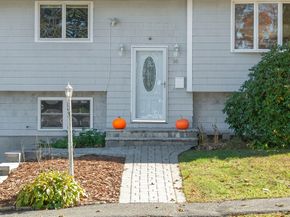 14 Raylen Ave, Peabody MA 01960