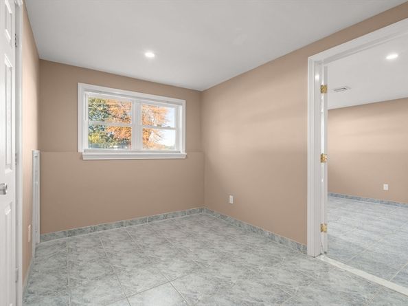 14 Raylen Ave, Peabody MA 01960