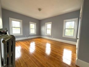 12 W High St, Avon MA 02322