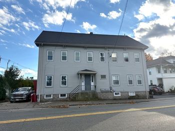 12 W High St