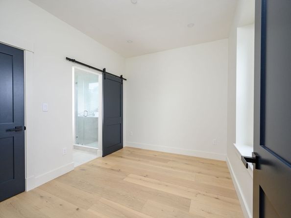 21 Tanglewood 2, Boston MA 02124