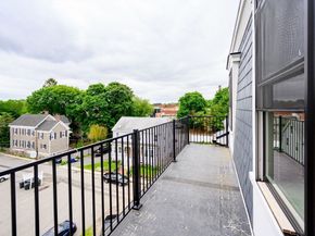 21 Tanglewood 2, Boston MA 02124