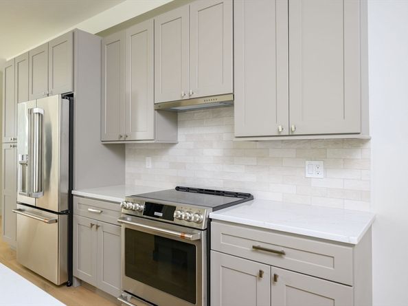 21 Tanglewood 2, Boston MA 02124